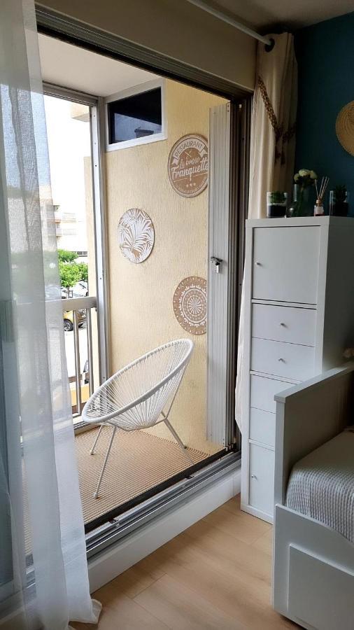 Studio Cabine Refait A Neuf A 3 Minutes A Pied De La Plage Daire Le Grau-du-Roi Dış mekan fotoğraf